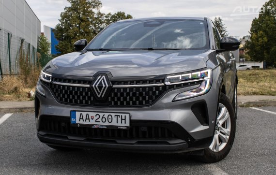 Renault Austral 1.3 mHEV CVT, 116kW (2025) / AJ NA SPLÁTKY / PROTIÚČET / 2025 šedá