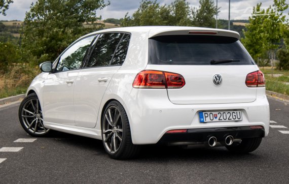 Volkswagen Golf 1.4 TSI / 118kW / M6 / ZÁRUKA / AJ NA SPLÁTKY / PROTIÚČET 2011 bílá