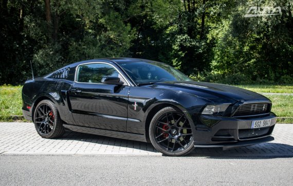 Ford Mustang V6 231kW RWD 2014 2014 černá