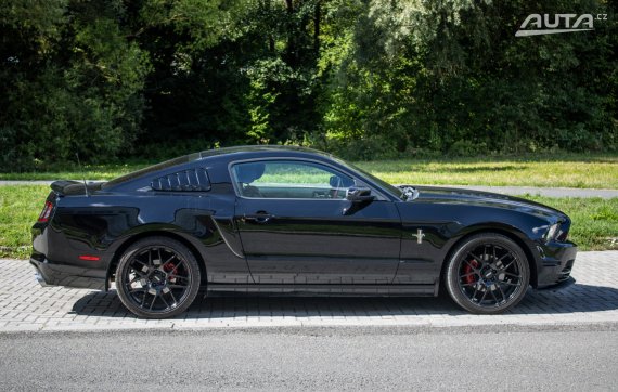 Ford Mustang V6 231kW RWD 2014 2014 černá