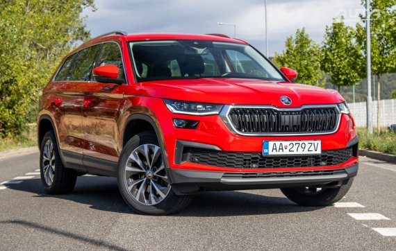 Škoda Kodiaq 2.0 TDI SCR EVO AT/7 147kW AWD - 7 Miest / AJ NA SPLÁTKY / PROTIÚČET 2021 červená
