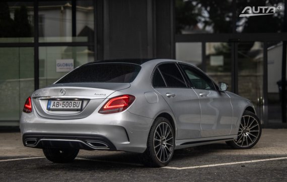 Mercedes-Benz C trieda Sedan 220d 4MATIC AMG Line 143kW AT/9 / AJ NA SPLÁTKY / PROTIÚČET 2018 stříbrná metalíza