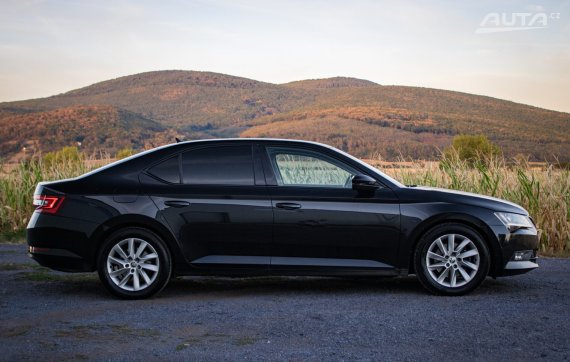Škoda Superb 2.0 TDI Style DSG, 110kW, A6 / AJ NA SPLÁTKY / PROTIÚČET / 2016 černá