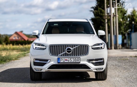 Volvo XC90 D5 Inscription - 7 Miest 2016 bílá