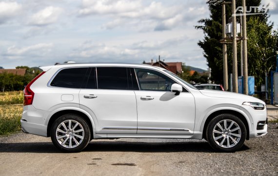 Volvo XC90 D5 Inscription - 7 Miest 2016 bílá