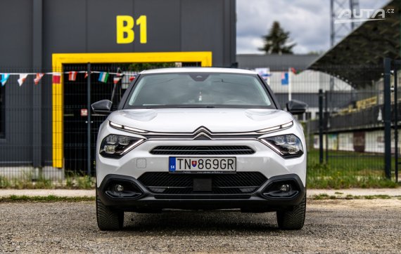 Citroën C4 BlueHDi 130 EAT8 96kW 2021 / AJ NA SPLÁTKY / PROTIÚČET 2021 bílá