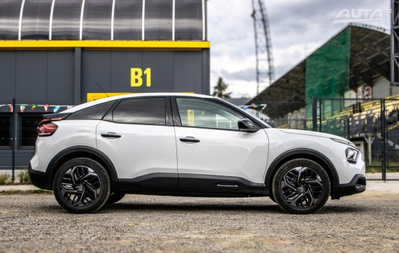 Citroën C4 BlueHDi 130 EAT8 96kW 2021 / AJ NA SPLÁTKY / PROTIÚČET 2021 bílá