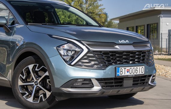 Kia Sportage 1.6 T-GDi mHEV Gold+ A/T, 110kW, A7 / AJ NA SPLÁTKY / PROTIÚČET / 2023 šedá
