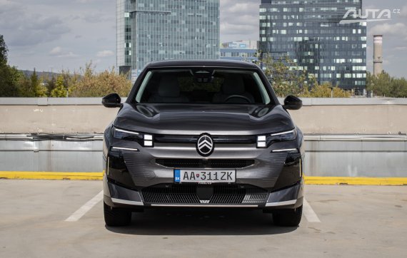Citroën C5 Aircross mHEV 136 Max ë-DCT6, 100 kW, A6 / AJ NA SPLÁTKY / PROTIÚČET / 2025 šedá
