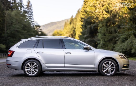 Škoda Octavia Combi 1.4 TSI AT/7 81kW CNG 2018 / AJ NA SPLÁTKY / PROTIÚČET 2018 stříbrná metalíza