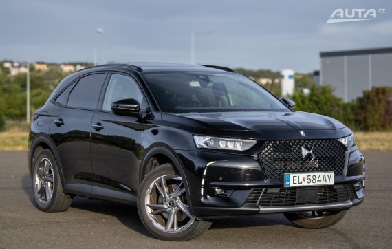 DS 7 CROSSBACK 1.6 E-tense Rivoli / 133kW / A8 / ZÁRUKA / AJ NA SPLÁTKY / PROTIÚČET 2022 černá