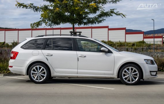 Škoda Octavia Combi 2.0 TDI Ambition 2016 MT/6 / AJ NA SPLÁTKY / PROTIÚČET 2016 bílá