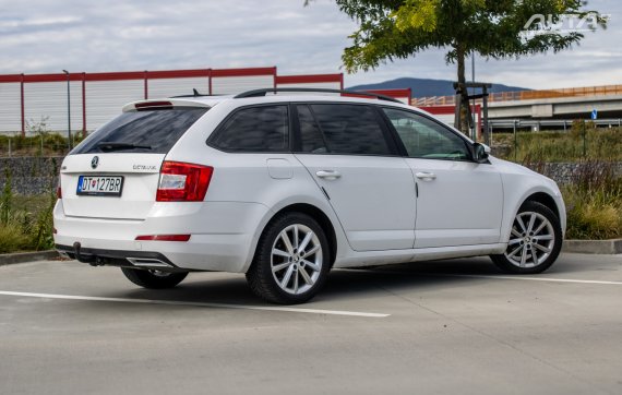 Škoda Octavia Combi 2.0 TDI Ambition 2016 MT/6 / AJ NA SPLÁTKY / PROTIÚČET 2016 bílá