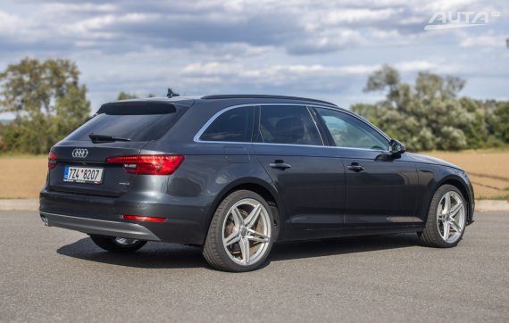 Audi A4 Avant 4x4 160kW 2017 2017 šedá