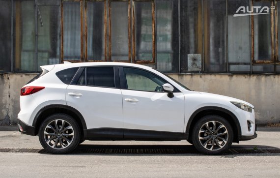 Mazda CX-5 2.2 Skyactiv-D 4x4 A/T, 129kW (2015) / AJ NA SPLÁTKY / PROTIÚČET / 2015 bílá
