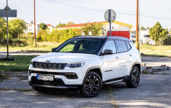 Jeep Compass 1.3 TURBO 150 Limited 110kW 2021 / AJ NA SPLÁTKY / PROTIÚČET