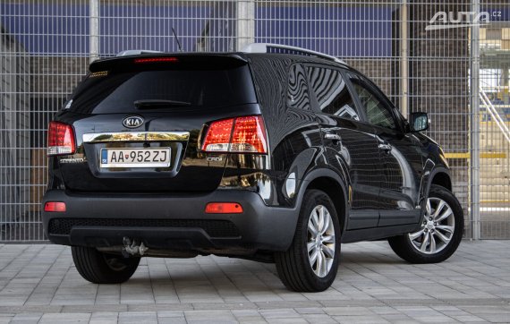 Kia Sorento 2.2 CRDi VGT 4WD A/T, 145kW, A6 / AJ NA SPLÁTKY / PROTIÚČET / 2010 černá