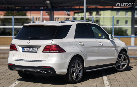 Mercedes-Benz GLE SUV 250d 4Matic / 150kW / A9 / ZÁRUKA / AJ NA SPLÁTKY / PROTIÚČET 2016 bílá