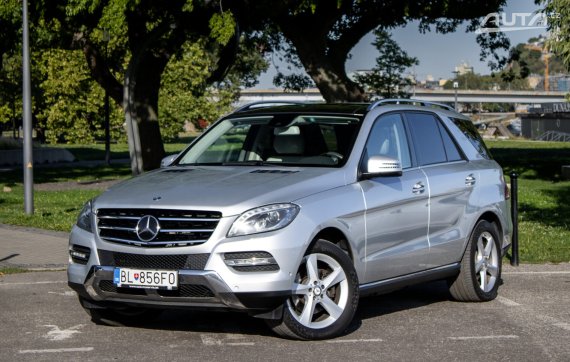Mercedes-Benz ML 350 BLUETEC 4MATIC / 190kW / A7 / ZÁRUKA / AJ NA SPLÁTKY / PROTIÚČET 2013 - hlavní pohled