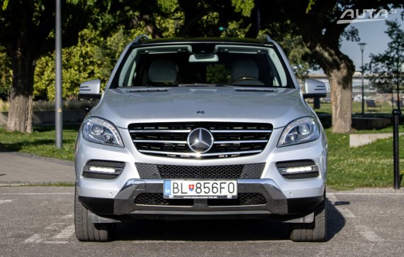 Mercedes-Benz ML 350 BLUETEC 4MATIC / 190kW / A7 / ZÁRUKA / AJ NA SPLÁTKY / PROTIÚČET 2013 stříbrná metalíza