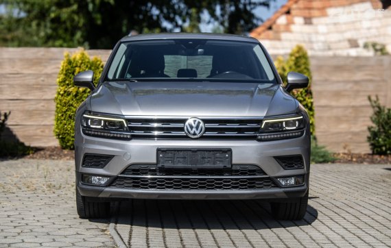 Volkswagen Tiguan 2.0 TDI SCR BMT 4MOTION Highline 140kW / AJ NA SPLÁTKY / PROTIÚČET 2018 šedá