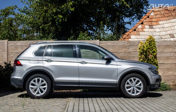 Volkswagen Tiguan 2.0 TDI SCR BMT 4MOTION Highline 140kW / AJ NA SPLÁTKY / PROTIÚČET 2018 šedá