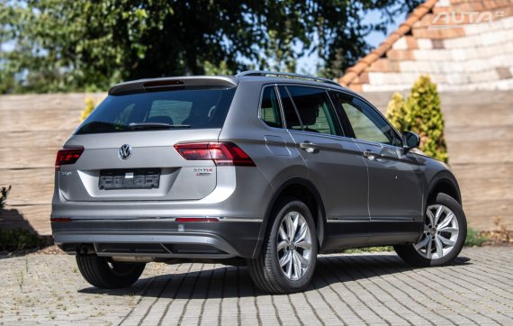 Volkswagen Tiguan 2.0 TDI SCR BMT 4MOTION Highline 140kW / AJ NA SPLÁTKY / PROTIÚČET 2018 šedá