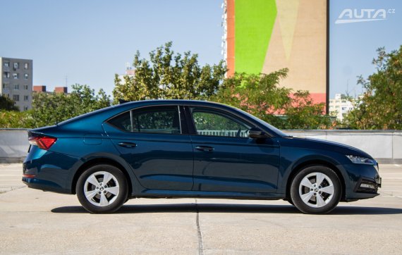 Škoda Octavia 2.0 TDI SCR Ambition, 85kW, M6 / AJ NA SPLÁTKY / PROTIÚČET / 2020 modrá