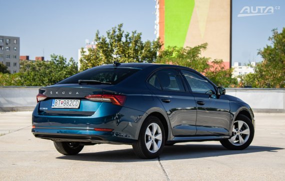 Škoda Octavia 2.0 TDI SCR Ambition, 85kW, M6 / AJ NA SPLÁTKY / PROTIÚČET / 2020 modrá