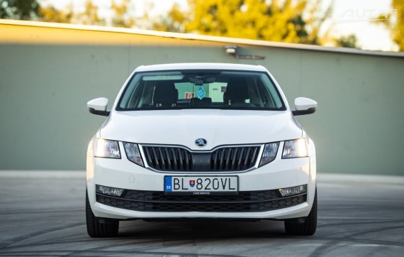 Škoda Octavia 2.0 TSI Ambition DSG, 140kW, A7 / AJ NA SPLÁTKY / PROTIÚČET / 2019 bílá