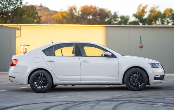 Škoda Octavia 2.0 TSI Ambition DSG, 140kW, A7 / AJ NA SPLÁTKY / PROTIÚČET / 2019 bílá