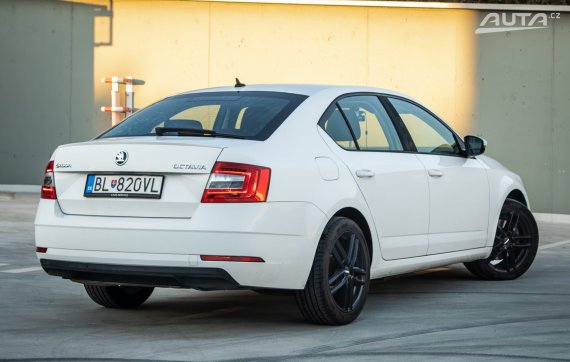 Škoda Octavia 2.0 TSI Ambition DSG, 140kW, A7 / AJ NA SPLÁTKY / PROTIÚČET / 2019 bílá