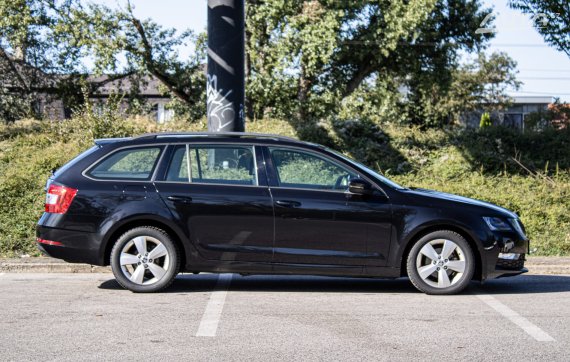 Škoda Octavia Combi 1.6 TDI Ambition DSG, 85kW (2019) / AJ NA SPLÁTKY / PROTIÚČET / 2019 černá
