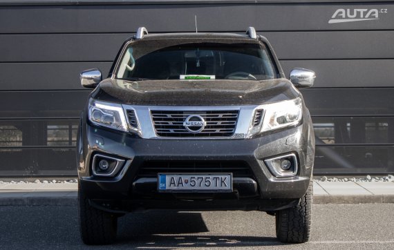 Nissan Navara NP300 dCi 190 N-Connecta / 140kW / M6 / ZÁRUKA / AJ NA SPLÁTKY / PROTIÚČET 2016 černá