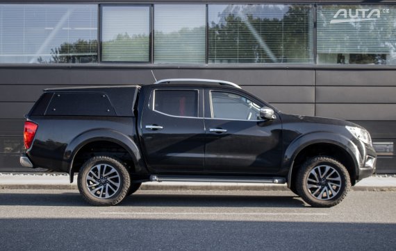 Nissan Navara NP300 dCi 190 N-Connecta / 140kW / M6 / ZÁRUKA / AJ NA SPLÁTKY / PROTIÚČET 2016 černá
