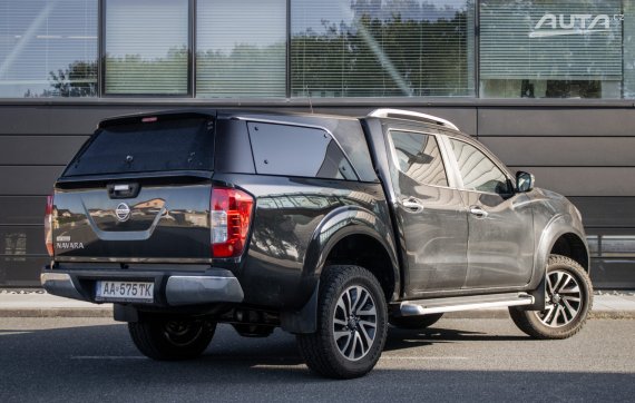 Nissan Navara NP300 dCi 190 N-Connecta / 140kW / M6 / ZÁRUKA / AJ NA SPLÁTKY / PROTIÚČET 2016 černá