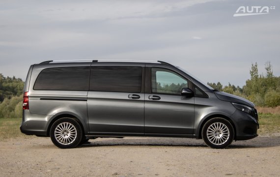 Mercedes-Benz V trieda V220d long A/T, 120kW, A7 / AJ NA SPLÁTKY / PROTIÚČET / 2016 šedá