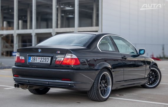 BMW 330Ci M paket 2001 RWD 170kW 2001 černá