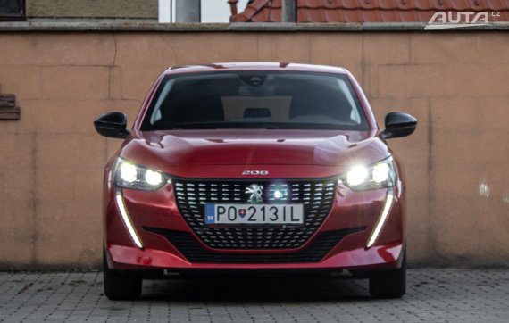 Peugeot 208 1.2 PureTech Active Pack / 55kW / M5 / ZÁRUKA / AJ NA SPLÁTKY / PROTIÚČET 2022 červená
