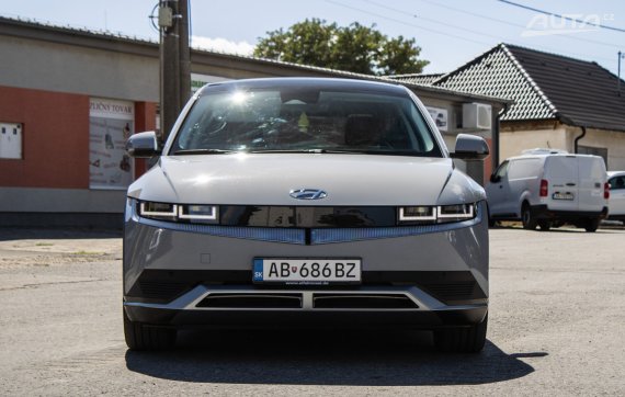 Hyundai Ioniq 5 77 kWh 4x4, 239kW (2023) / AJ NA SPLÁTKY / PROTIÚČET / 2023 šedá