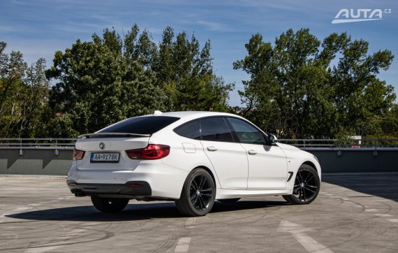 BMW Rad 3 GT 320i  xDrive A/T M-sport, 135kW, A8 / AJ NA SPLÁTKY / PROTIÚČET / 2021 bílá