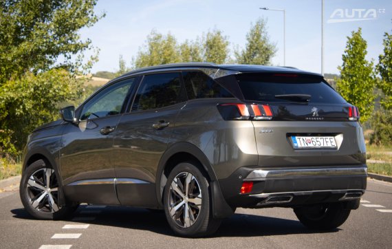 Peugeot 3008 1.6 HDi A/T 2017 šedá