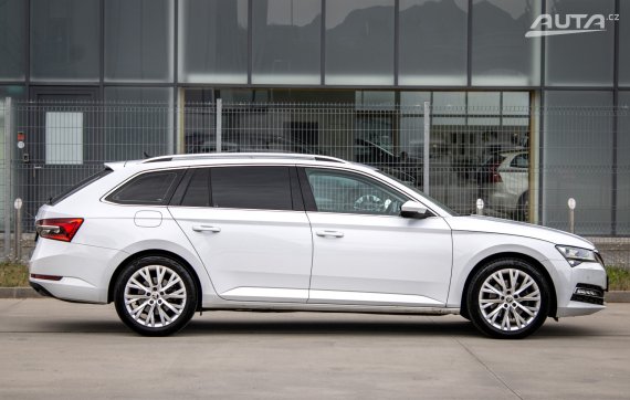 Škoda Superb Combi 2.0 TDI SCR Style Plus DSG, 147 kW, A7 / AJ NA SPLÁTKY / PROTIÚČET / 2023 bílá