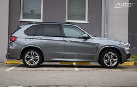 BMW X5 xDrive30d A/T, 190kW (2017) / AJ NA SPLÁTKY / PROTIÚČET / 2017 šedá