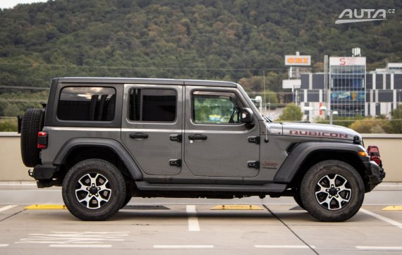 Jeep Wrangler Unlimited 2.0 T-GDi Rubicon A/T, 200 kW, A8 / AJ NA SPLÁTKY / PROTIÚČET / 2019 šedá