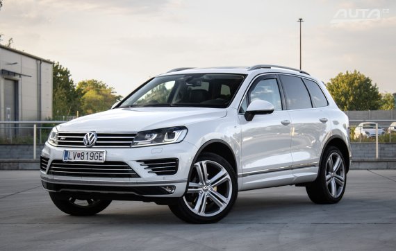 Volkswagen Touareg II 3.0 V6 TDI BMT 4MOTION R-Line, 193kW, A8 / AJ NA SPLÁTKY / PROTIÚČET / 2015 - hlavní pohled