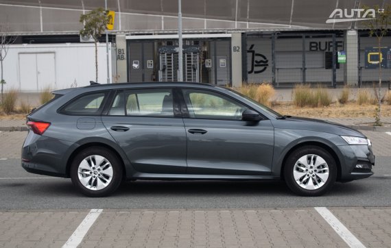 Škoda Octavia Combi 1.5 TSI e-TEC Ambition DSG / 110kW / A7 / ZÁRUKA / AJ NA SPLÁTKY / PROTIÚČE 2021 šedá