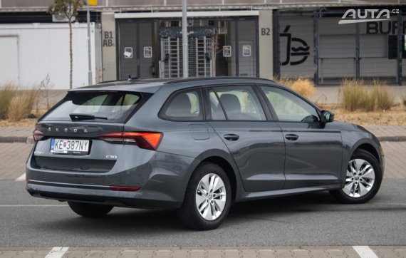 Škoda Octavia Combi 1.5 TSI e-TEC Ambition DSG / 110kW / A7 / ZÁRUKA / AJ NA SPLÁTKY / PROTIÚČE 2021 šedá