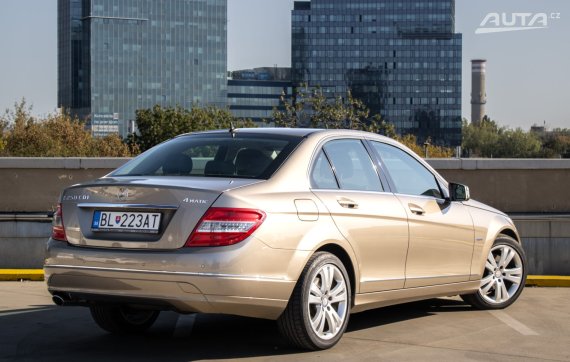 Mercedes-Benz C250 CDI Avantgarde / 150kW / A7 / AJ NA SPLÁTKY / PROTIÚČET 2010 hnědá