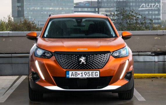 Peugeot 2008 1.2 PureTech Allure Pack / 96kW / M6 / ZÁRUKA / AJ NA SPLÁTKY / PROTIÚČET 2021 oranžová